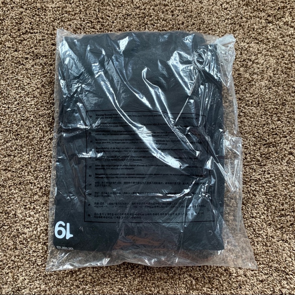 NEW Ariana Grande AG27 Crewneck - Picture 10 of 13